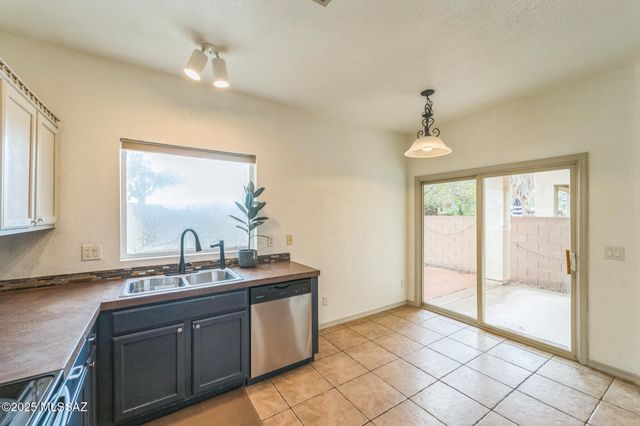 14842 S Camino Tierra Alegra, Sahuarita, AZ 85629