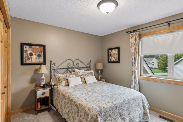10346 Fallgold Parkway N, Brooklyn Park, MN 55443