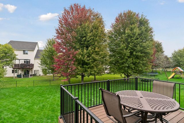 10346 Fallgold Parkway N, Brooklyn Park, MN 55443