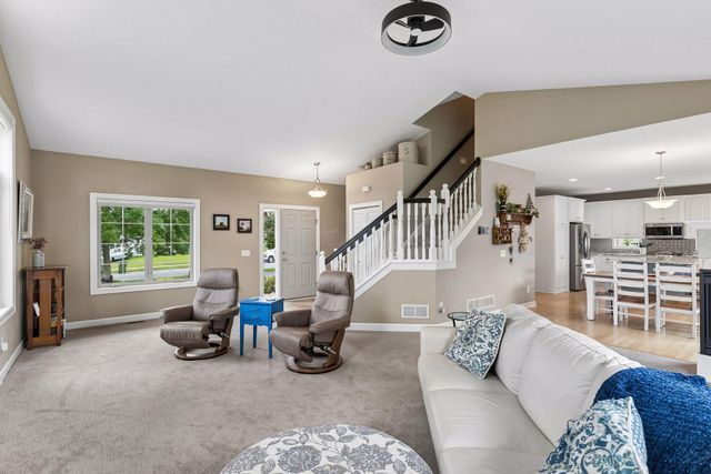10346 Fallgold Parkway N, Brooklyn Park, MN 55443