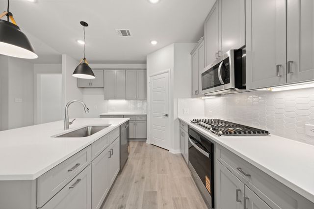 404 Brooklawn Avenue, Little Elm, TX 75068