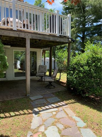 9 Pleasant Avenue, North Providence, RI 02911