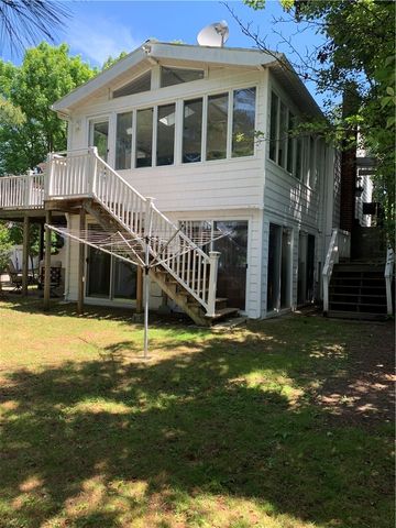 9 Pleasant Avenue, North Providence, RI 02911