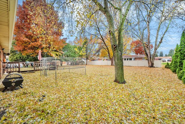 223 Pleasure Drive, Yorkville, IL 60560