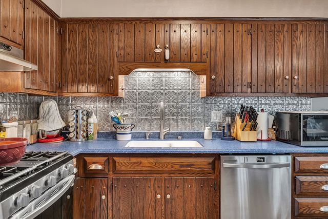 223 Pleasure Drive, Yorkville, IL 60560