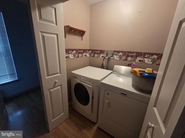 2 LIVE OAK DR, Quakertown, PA 18951