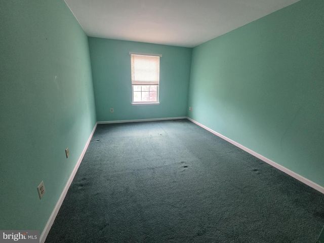 2 LIVE OAK DR, Quakertown, PA 18951