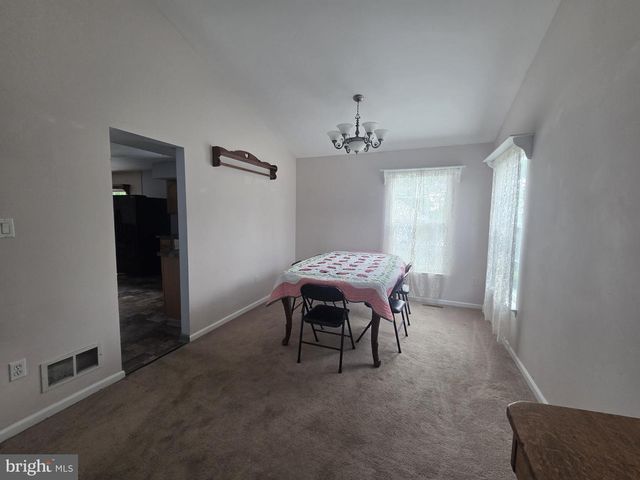 2 LIVE OAK DR, Quakertown, PA 18951
