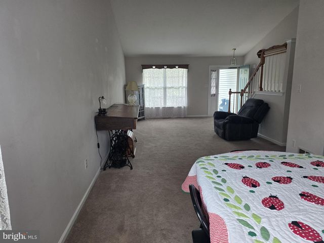 2 LIVE OAK DR, Quakertown, PA 18951