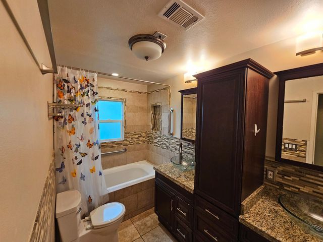 1140 Locust St, Gridley, CA 95948