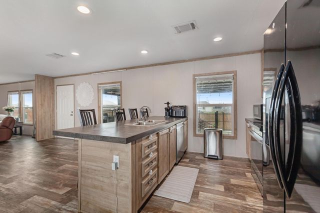 122 Kelp Gull DR, Del Valle, TX 78617