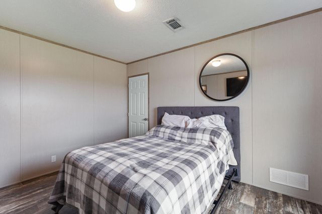 122 Kelp Gull DR, Del Valle, TX 78617