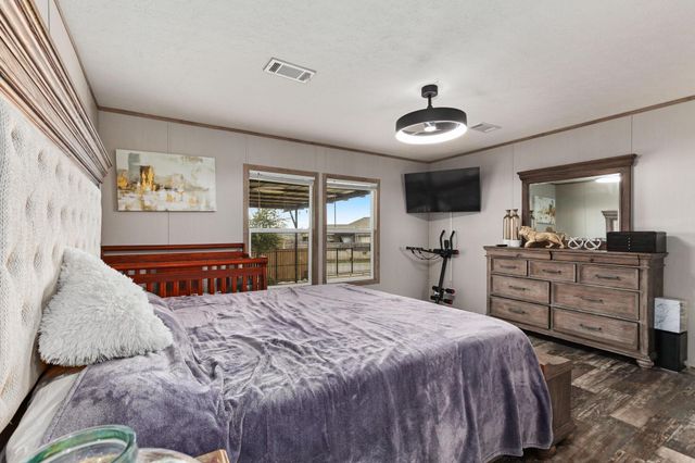 122 Kelp Gull DR, Del Valle, TX 78617