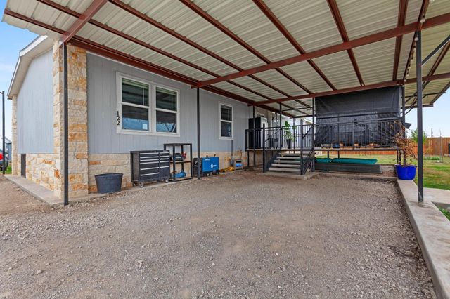 122 Kelp Gull DR, Del Valle, TX 78617