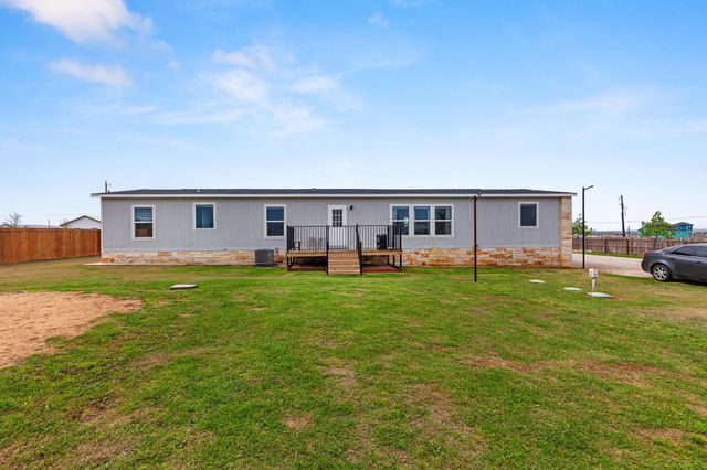 122 Kelp Gull DR, Del Valle, TX 78617