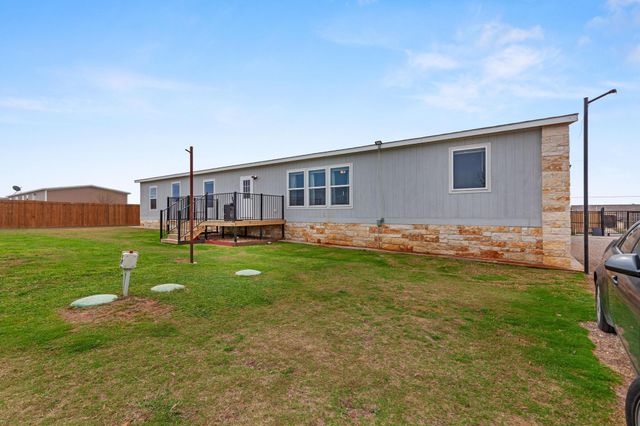 122 Kelp Gull DR, Del Valle, TX 78617