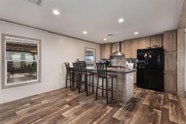 122 Kelp Gull DR, Del Valle, TX 78617