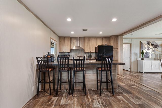 122 Kelp Gull DR, Del Valle, TX 78617