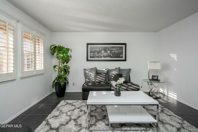 308 CORAL HILLS Road, El Paso, TX 79912