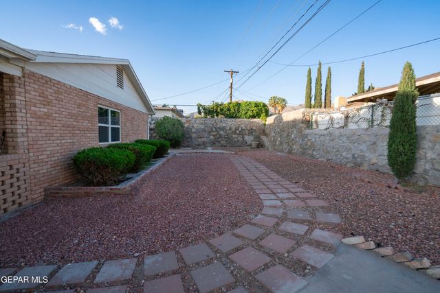308 CORAL HILLS Road, El Paso, TX 79912