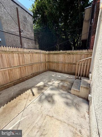 2555 N HOLLYWOOD ST, Philadelphia, PA 19132