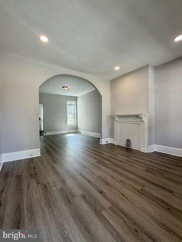 2555 N HOLLYWOOD ST, Philadelphia, PA 19132