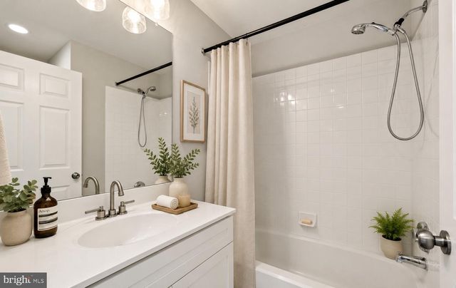 5980 KIMBERLY ANNE WAY, Alexandria, VA 22310