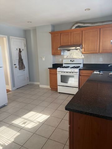 238 Farringtin St 0, Quincy, MA 02170