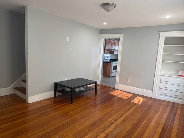 238 Farringtin St 0, Quincy, MA 02170