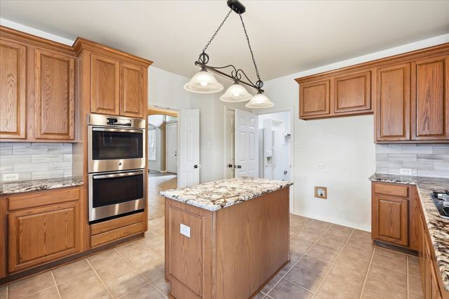 1401 Big Falls Drive, Flower Mound, TX 75028