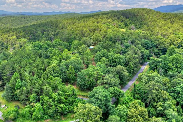 281 Pantertown Circle, Mineral Bluff, GA 30559