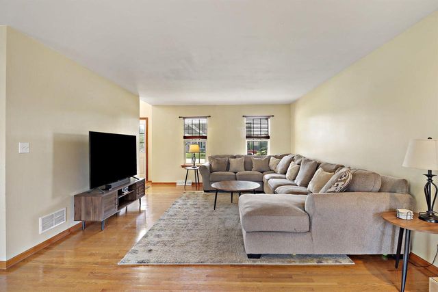 6532 Kingsview DRIVE, Mount Pleasant, WI 53406