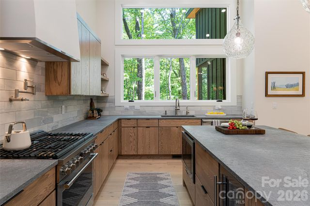 558 Poplar Crest Drive, Pisgah Forest, NC 28768