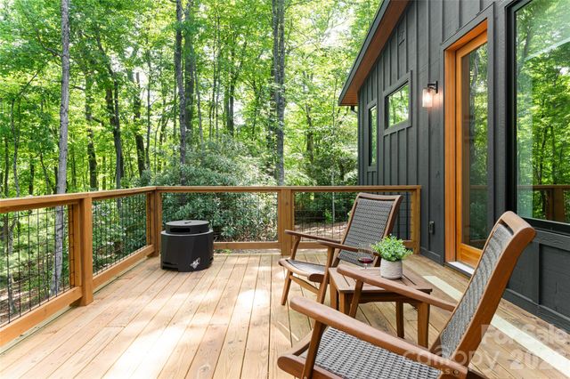 558 Poplar Crest Drive, Pisgah Forest, NC 28768