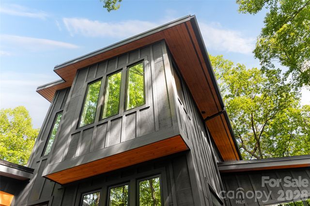 558 Poplar Crest Drive, Pisgah Forest, NC 28768