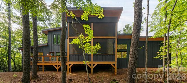 558 Poplar Crest Drive, Pisgah Forest, NC 28768