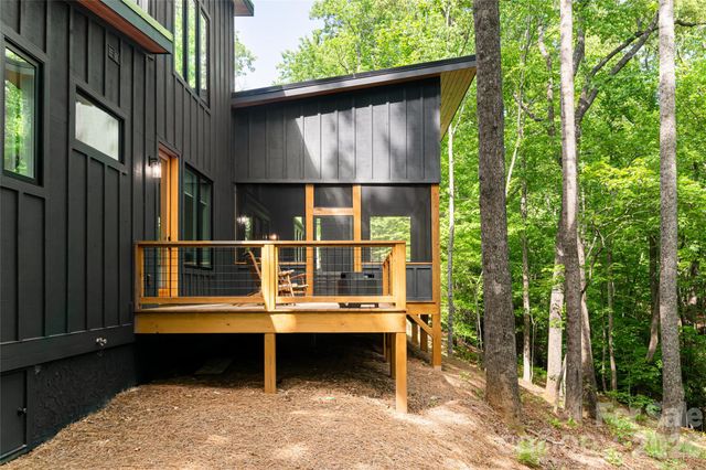 558 Poplar Crest Drive, Pisgah Forest, NC 28768