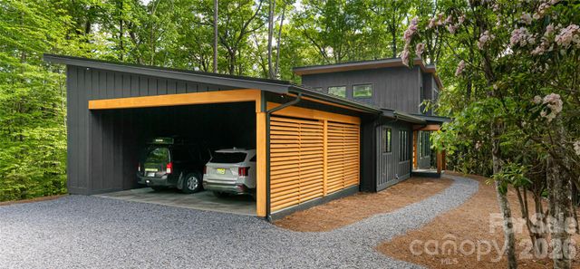 558 Poplar Crest Drive, Pisgah Forest, NC 28768