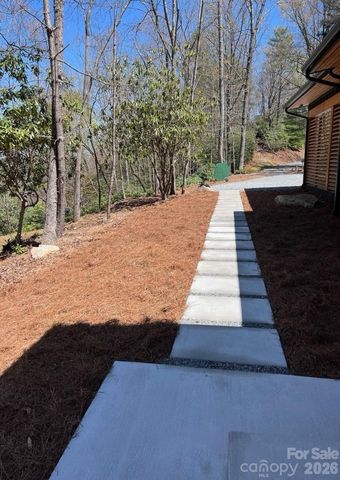 558 Poplar Crest Drive, Pisgah Forest, NC 28768