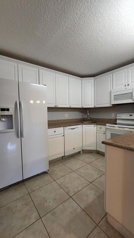 527 Shady Pine Way C1, Greenacres, FL 33415