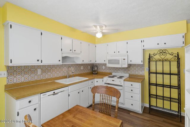 6212 Big Ben Dr, Louisville, KY 40291