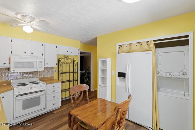 6212 Big Ben Dr, Louisville, KY 40291