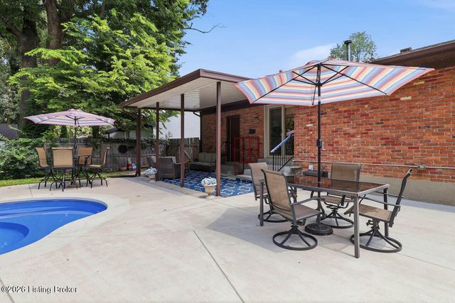 6212 Big Ben Dr, Louisville, KY 40291