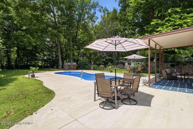6212 Big Ben Dr, Louisville, KY 40291