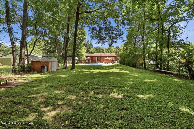 6212 Big Ben Dr, Louisville, KY 40291