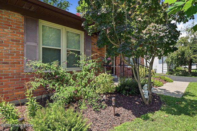 6212 Big Ben Dr, Louisville, KY 40291