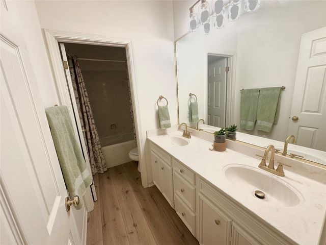 2804 Cypress Village Drive, Benton, LA 71006
