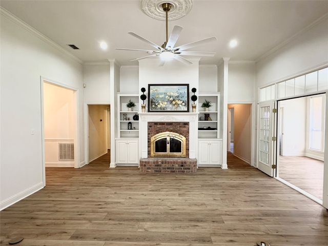 2804 Cypress Village Drive, Benton, LA 71006
