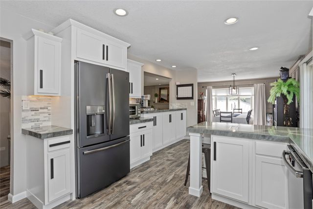 1422 19th Street, West Des Moines, IA 50265