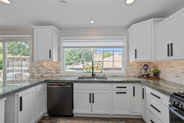 1422 19th Street, West Des Moines, IA 50265